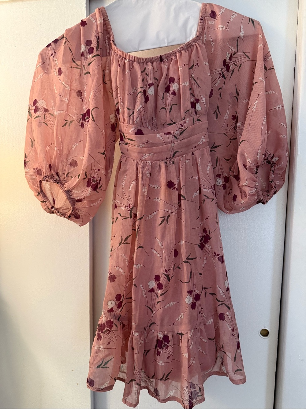 Selfie Leslie Rose Pink Floral Puff-Sleeve Mini Dress